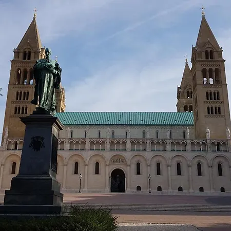 Ormani Modern Studioapartman * Pécs